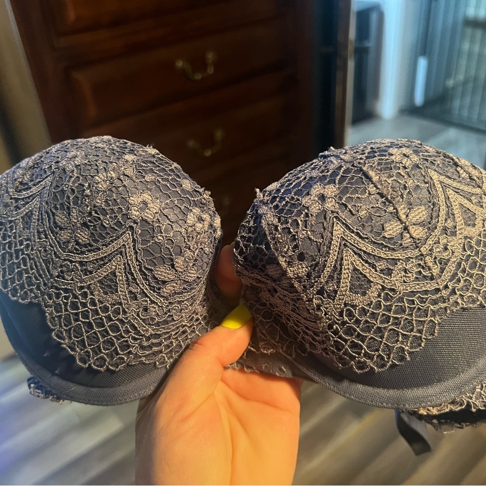 Elegant Lace Women's Bra - Blue